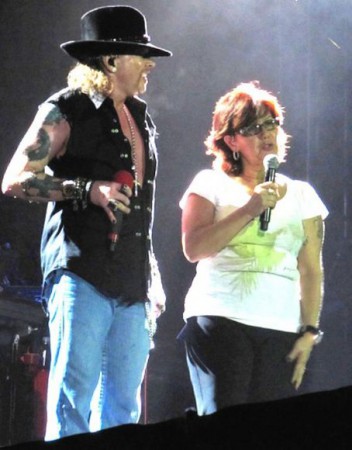 この時は悪い言葉を使って通訳のBetaさんを困らせていました