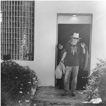 Tourから戻った直後、Maribuの自宅前