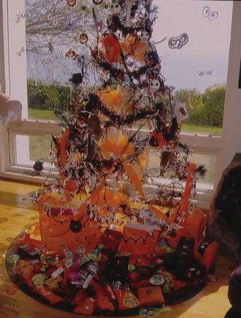 アクセル製作ハロウィンツリー